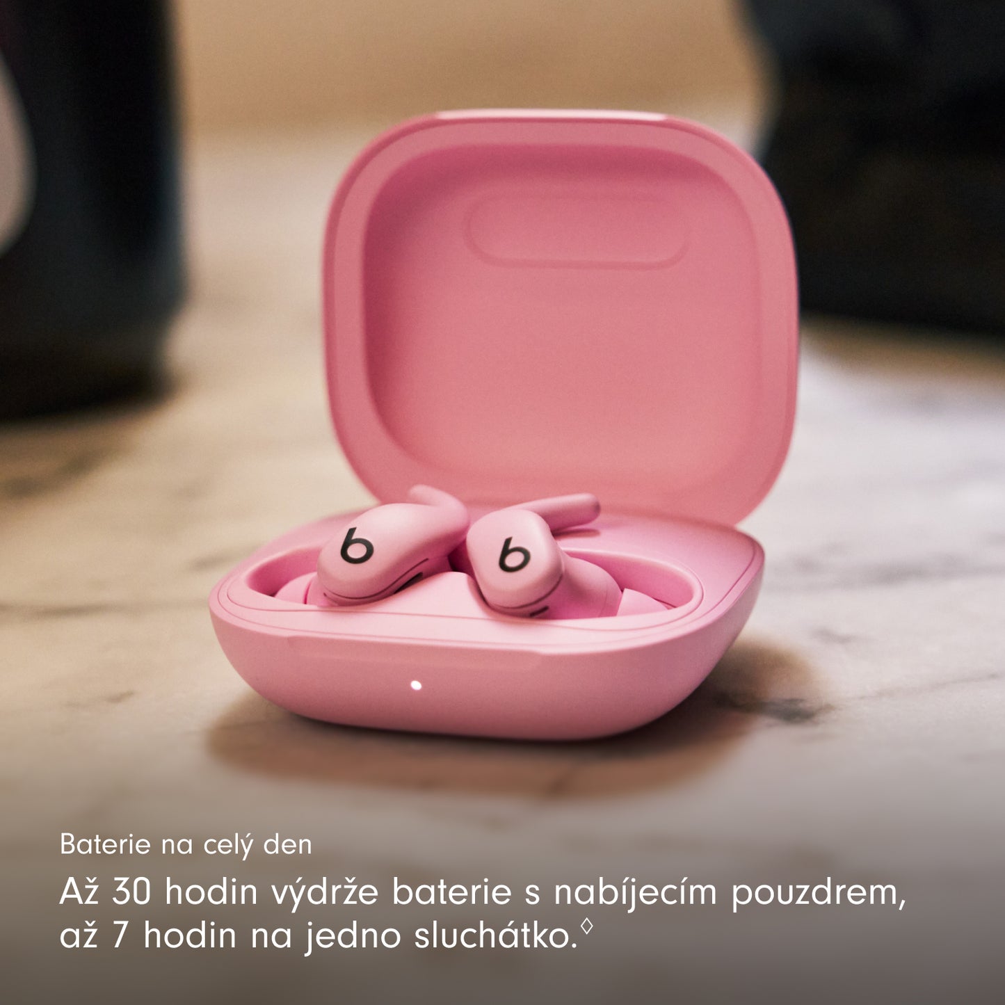 Bezdrátová sportovní sluchátka Powerbeats Fit - energicky růžová