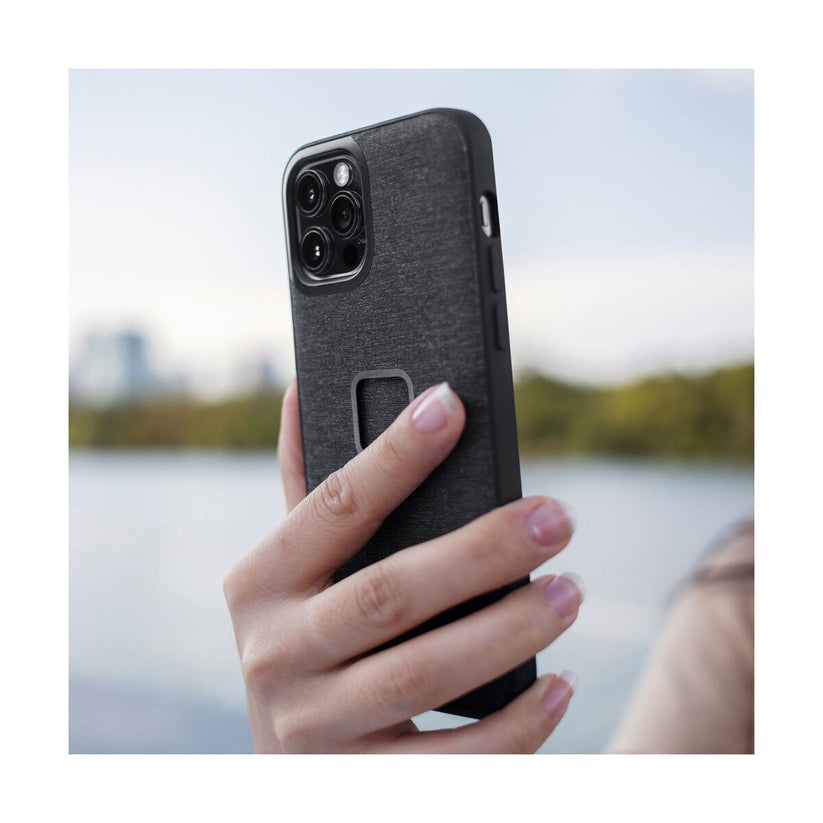 Kryt na iPhone 13 Pro Peak Design Mobile Everyday - šedý - istyle.work