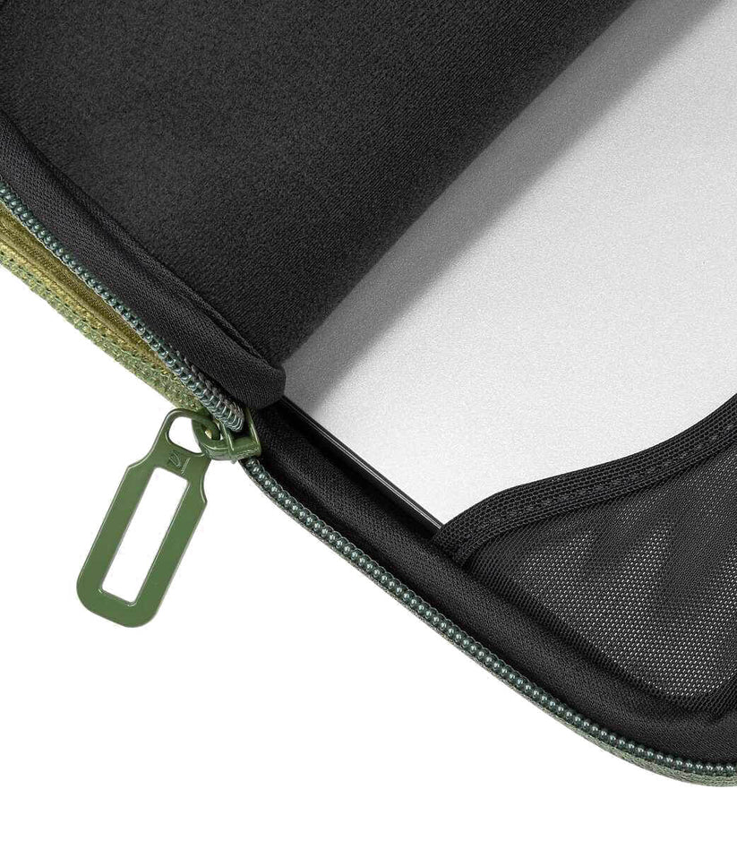 Obal Tucano Velluto na MacBook Pro / Air 13" - zelený - istyle.work