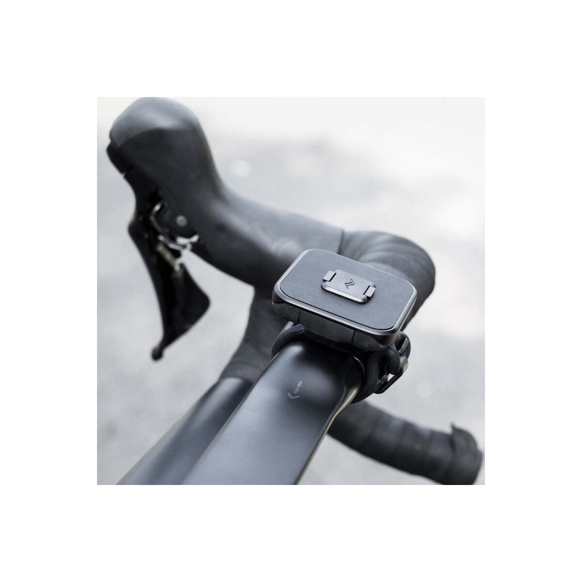 Univerzální držák na kolo Peak Design Universal Bar Mount - černý - istyle.work