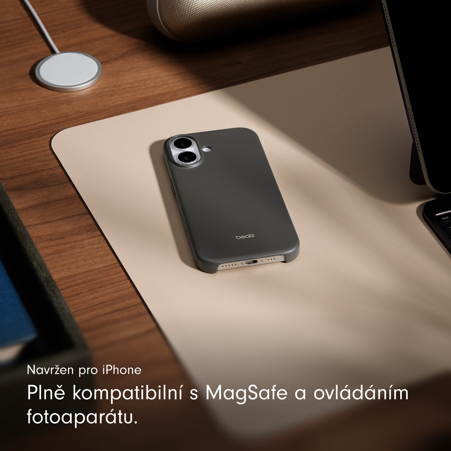 Kryt pro iPhone 17 Beats s MagSafe a ovladačem fotoaparátu - granitově šedý - istyle.work