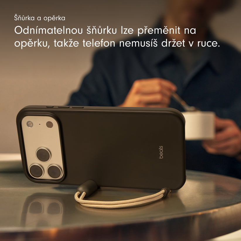 Kryt se stojánkem pro iPhone 17 Pro Max Beats s MagSafe a ovladačem fotoaparátu - granitově šedý - istyle.work