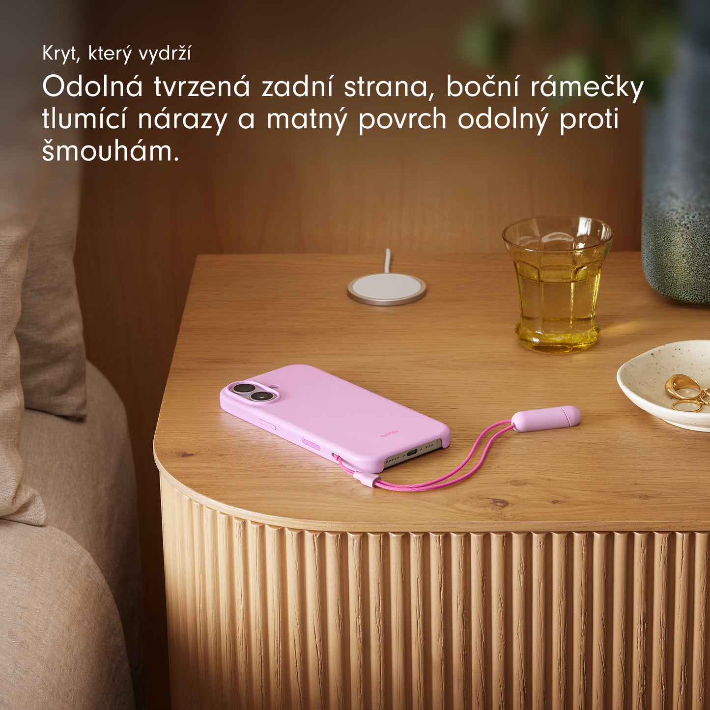 Kryt se stojánkem pro iPhone 17 Beats s MagSafe a ovladačem fotoaparátu - oblázkově růžový - istyle.work
