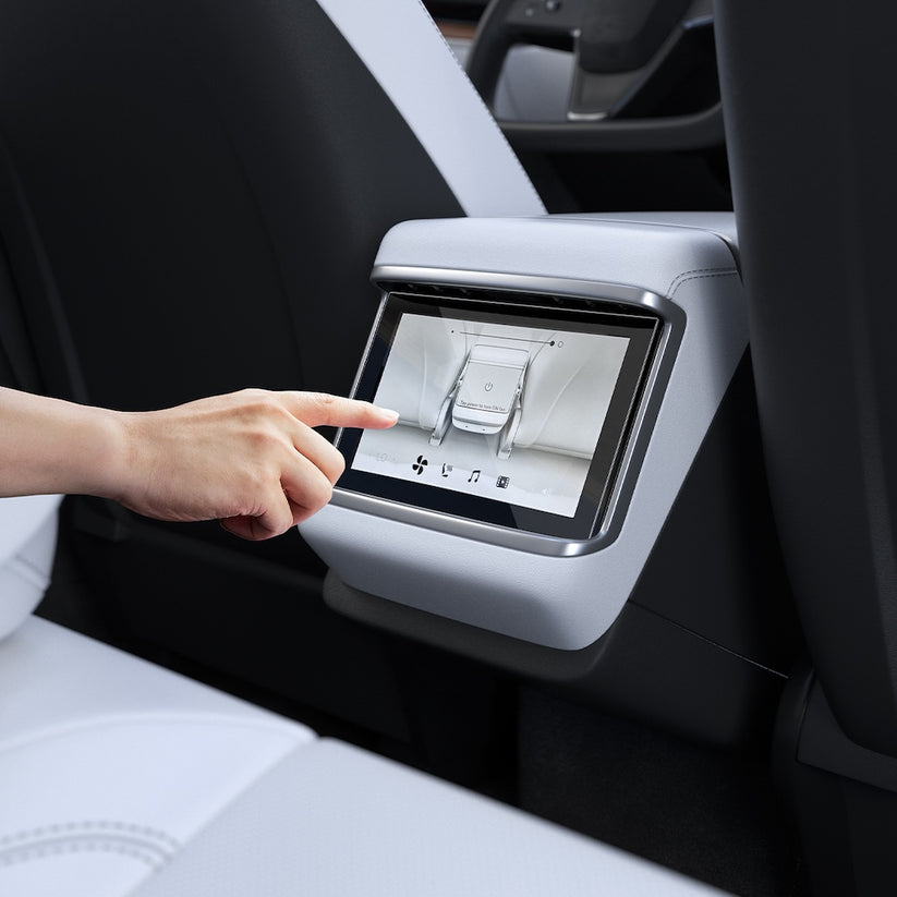 Ochranné sklo pro zadní displej Spigen Tesla Glass.tR Slim Screen Protector - istyle.work