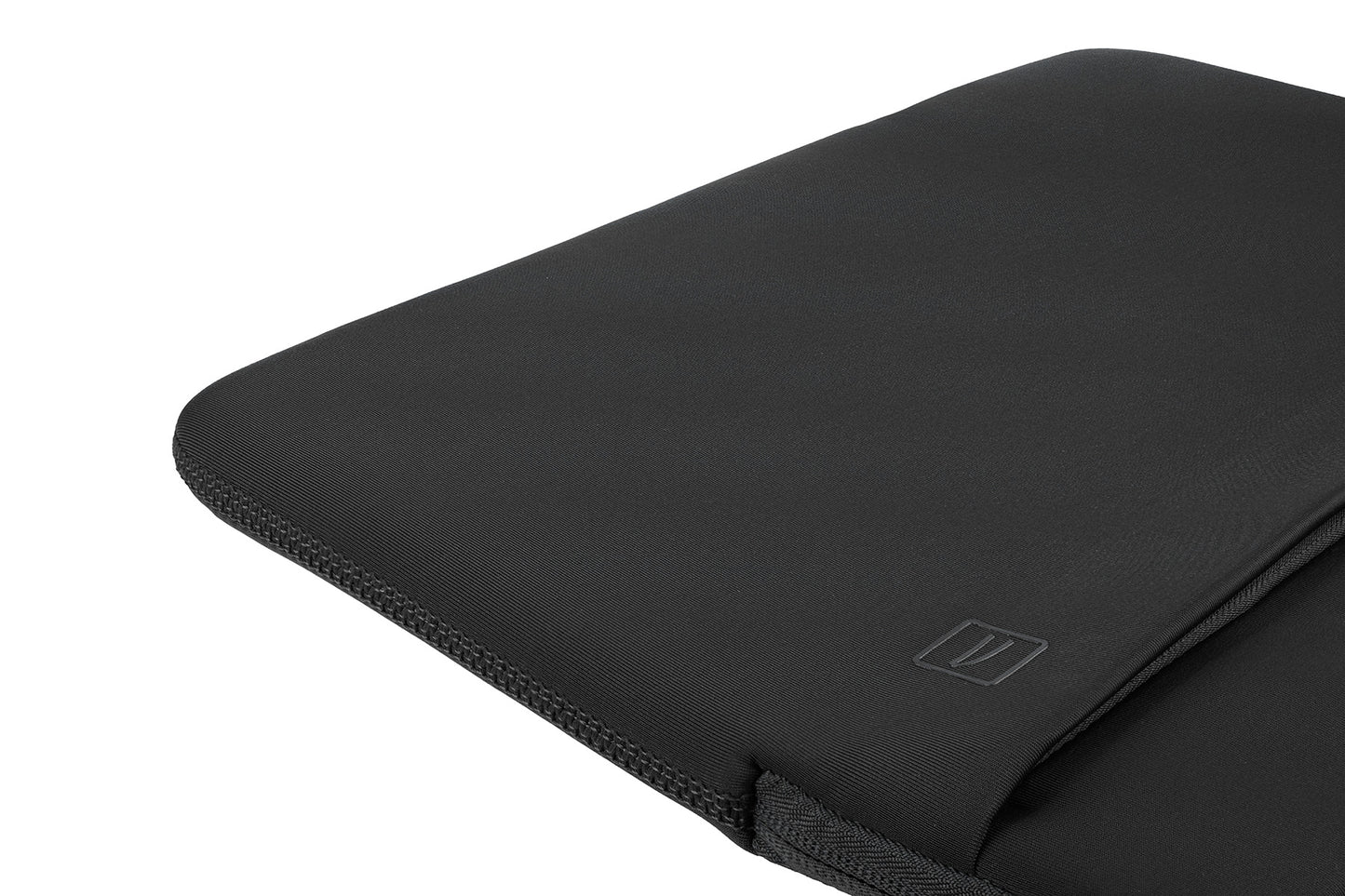 Neoprenový obal Tucano Top pro MacBook Pro 16" - černý - istyle.work