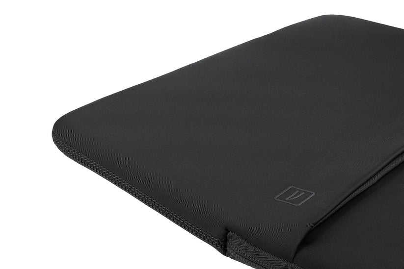 Neoprenový obal Tucano Top pro MacBook Pro 16" - černý - istyle.work