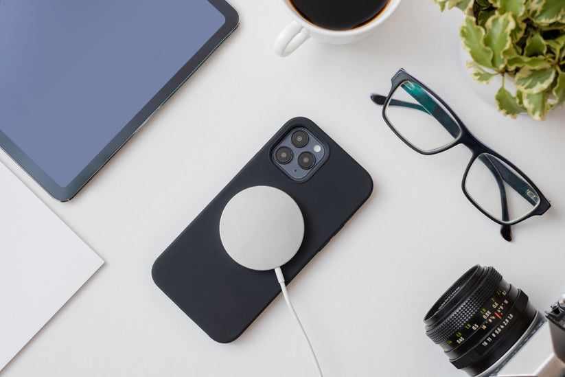 Bezdrátová nabíjecí podložka ER POWER 15W - bílá - istyle.work