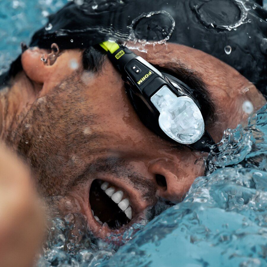 Chytré plavecké brýleFORM Smart Swim 2 PRO
