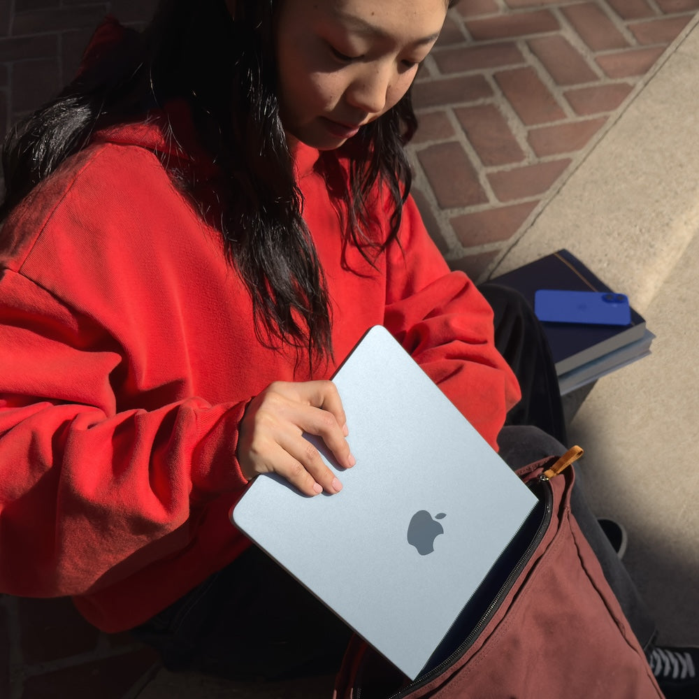 MacBook Air 13,6", Apple M4 10jádrové CPU, 8jádrové GPU, 16GB, 256GB SSD, CZ - blankytně modrý (otevřený)