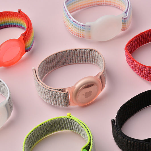 Pásek na ruku pro AirTag Mobile Origin AirTag Strap - šedý - istyle.work