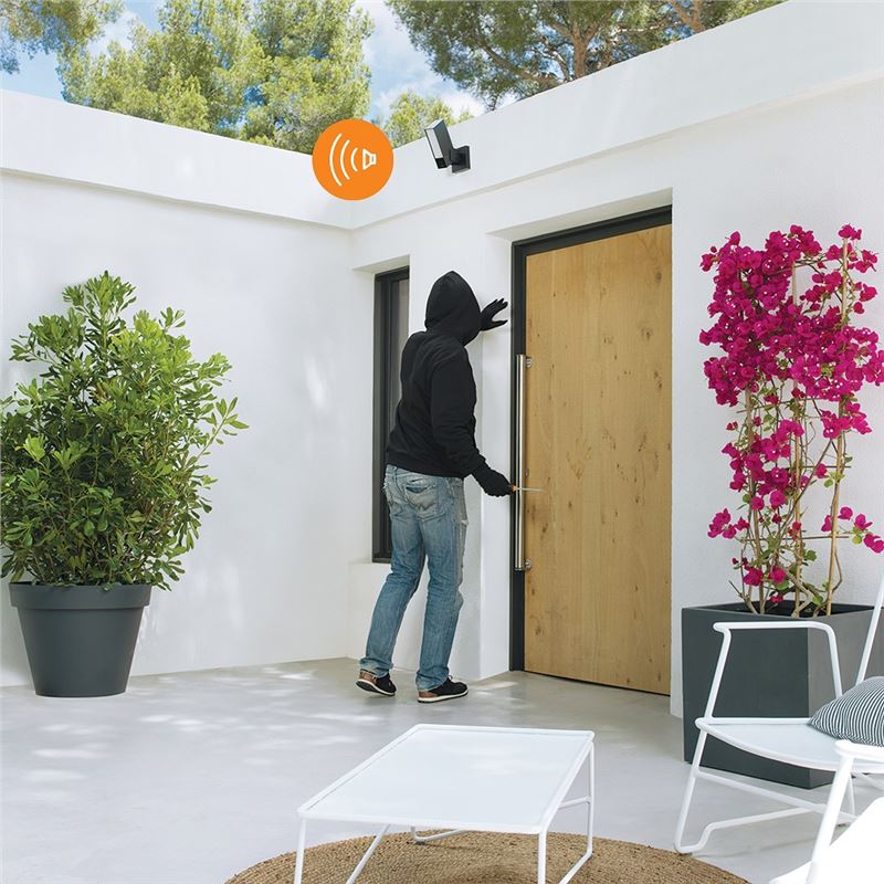 Inteligentní venkovní kamera se sirénou Netatmo Smart - černá - istyle.work