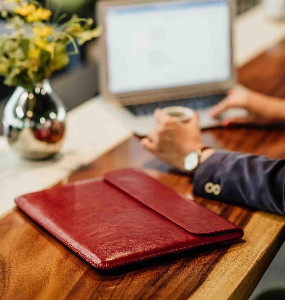 Obal na MacBook Pro 15 " Red Ant Whiskey Aroma - červený - istyle.work