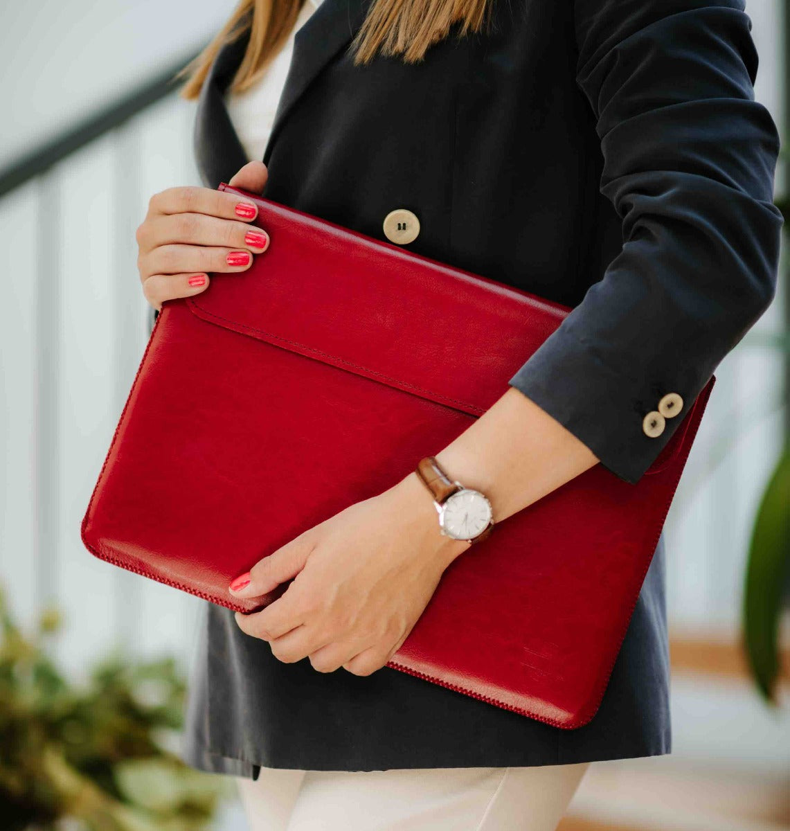 Obal na MacBook Pro 16" Red Ant Whiskey Aroma - červený - istyle.work