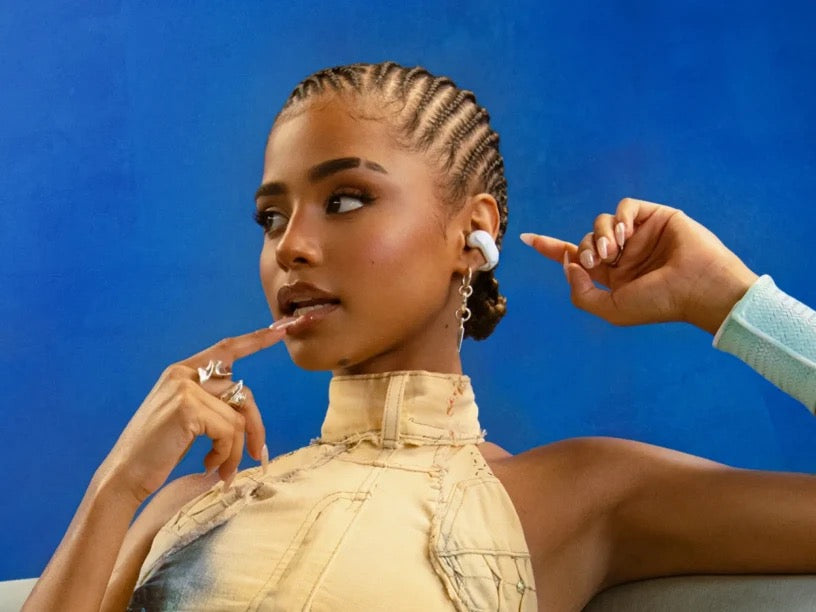 Bezdrátová sluchátka Bose Ultra Open Earbuds White Diamond 60th Edition - bílá - istyle.work