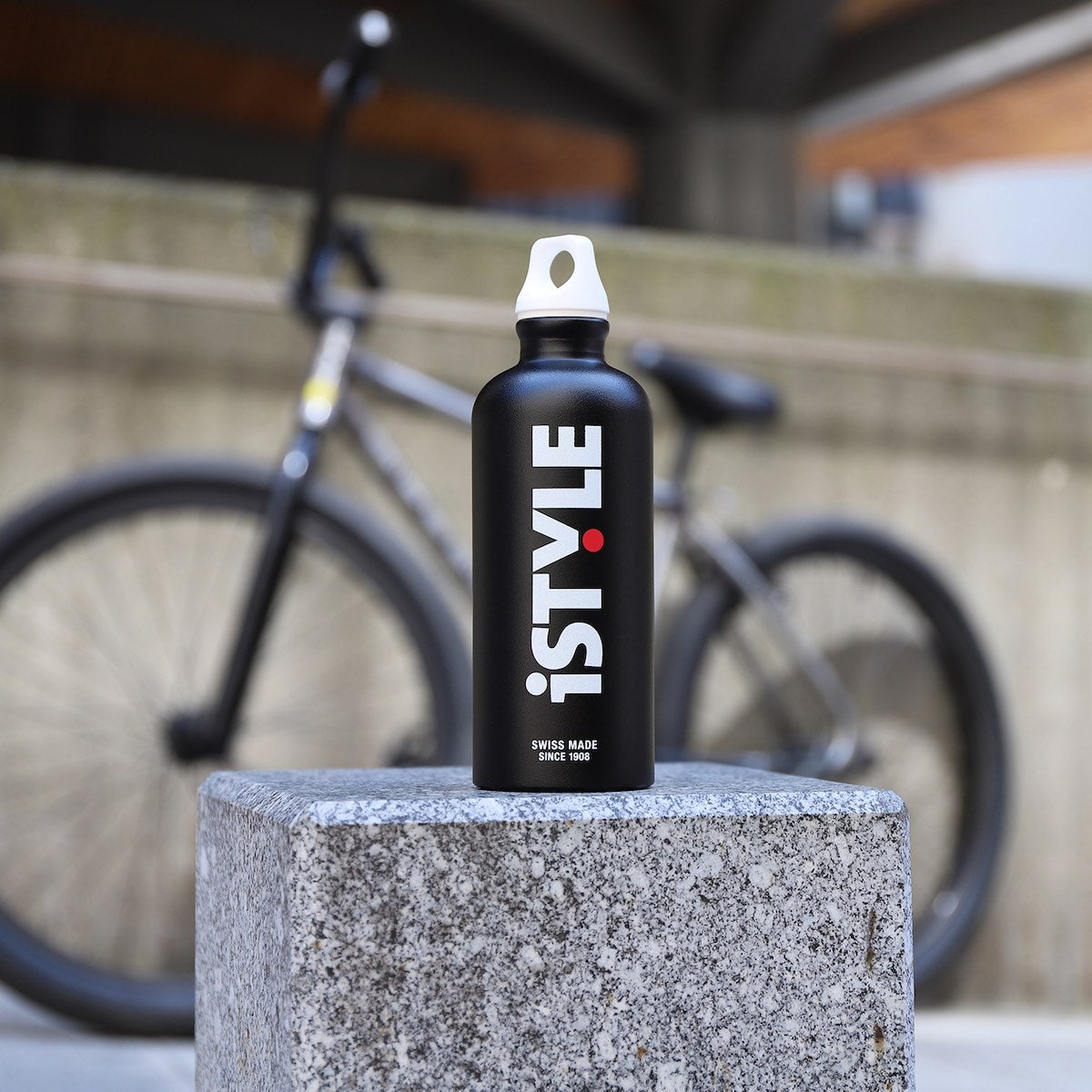 Sportovní lahev SIGG iSTYLE - černá - istyle.work