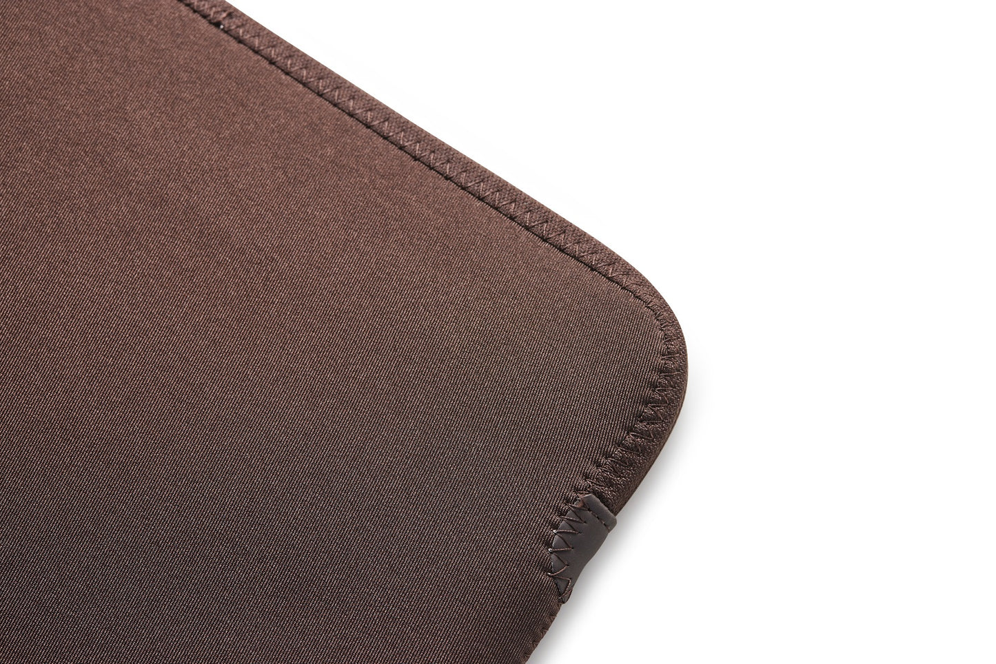 Pouzdro pro MacBook 13" Trunk Neoprene Sleeve - hnědé - istyle.work