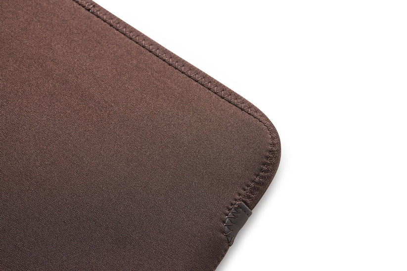 Pouzdro pro MacBook 13" Trunk Neoprene Sleeve - hnědé - istyle.work